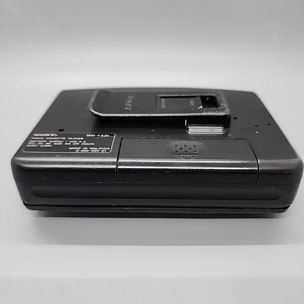 PARTS ONLY‎ Sony Walkman WM-FX21 FM/AM Cassette Player Radio Works
